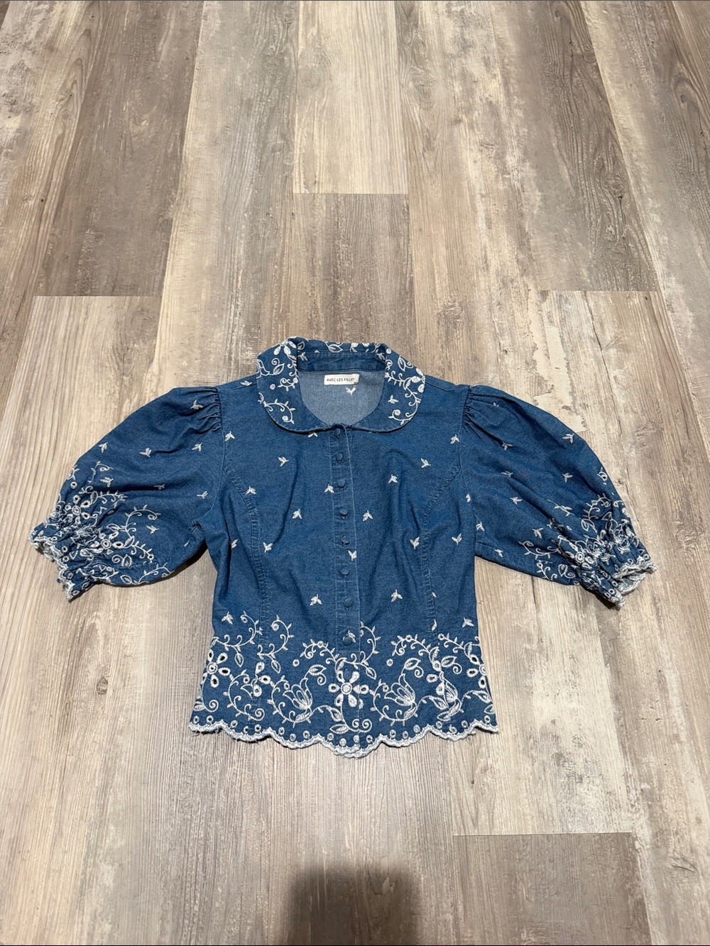 Avec Les Filles Needle Blue Cotton Chambray Embroidered Top - Picture 7 of 12